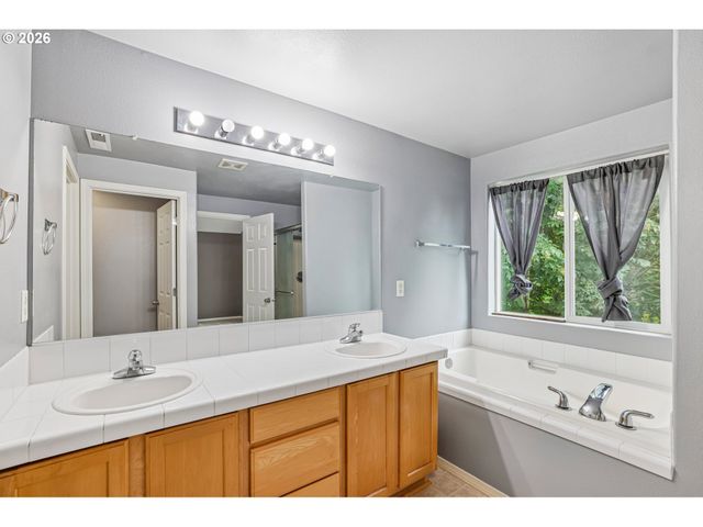 4304 Ne 57TH Pl, Vancouver, WA 98661