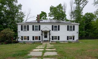 584 Dennison Dr, Southbridge, MA 01550