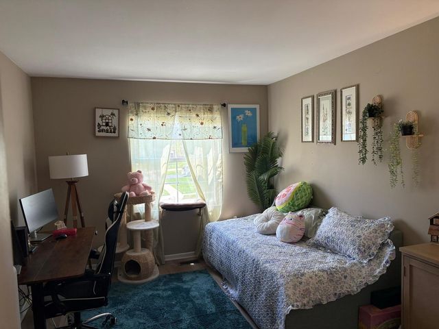 511 East Avenue 511, Streamwood, IL 60107
