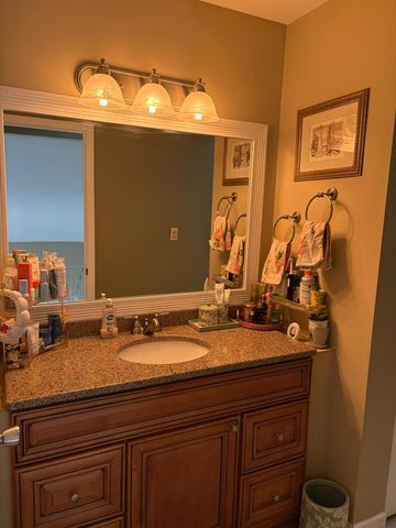 511 East Avenue 511, Streamwood, IL 60107