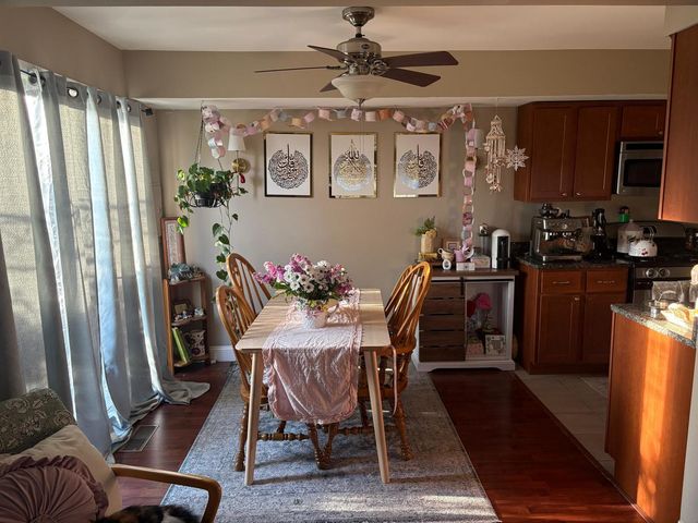 511 East Avenue 511, Streamwood, IL 60107