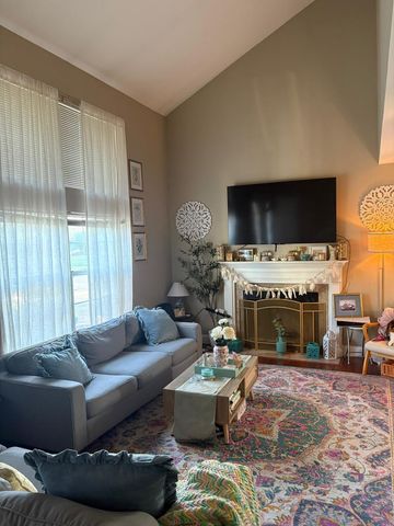 511 East Avenue 511, Streamwood, IL 60107