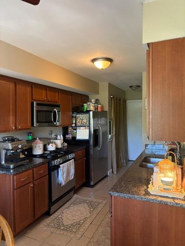 511 East Avenue 511, Streamwood, IL 60107