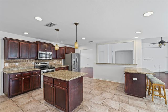 4810 Endeavor Ct, Milton, FL 32570
