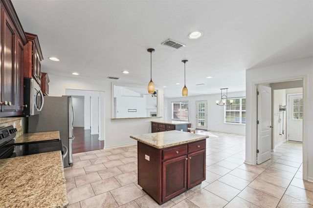 4810 Endeavor Ct, Milton, FL 32570