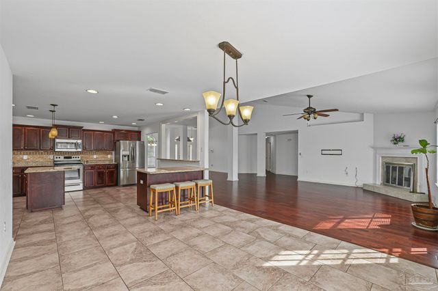 4810 Endeavor Ct, Milton, FL 32570