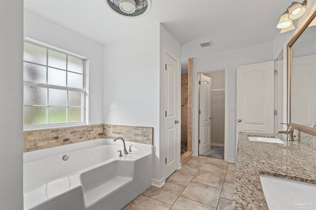 4810 Endeavor Ct, Milton, FL 32570