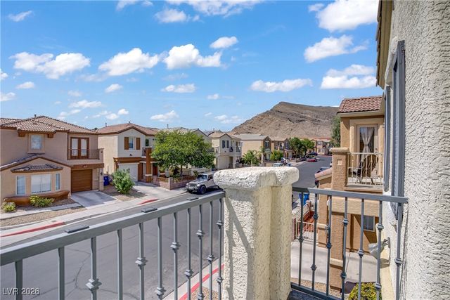 10400 Coyote Cub Avenue, Las Vegas, NV 89129