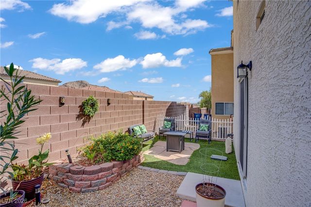 10400 Coyote Cub Avenue, Las Vegas, NV 89129