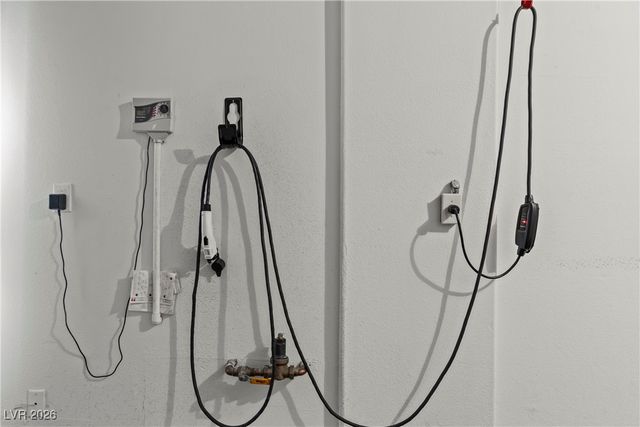 10400 Coyote Cub Avenue, Las Vegas, NV 89129