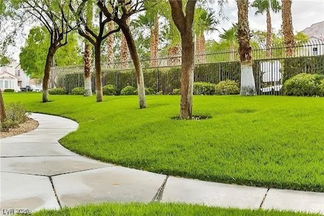 10400 Coyote Cub Avenue, Las Vegas, NV 89129