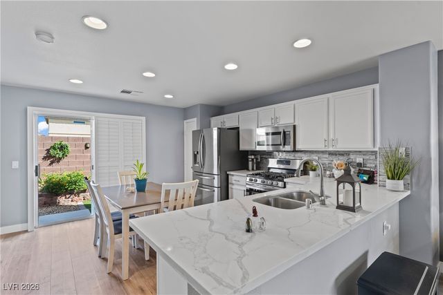 10400 Coyote Cub Avenue, Las Vegas, NV 89129