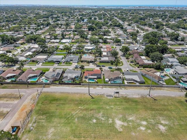 12137 ORANGE BLOSSOM DRIVE, Seminole, FL 33772