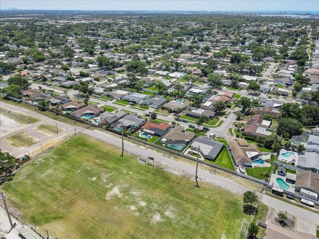 12137 ORANGE BLOSSOM DRIVE, Seminole, FL 33772