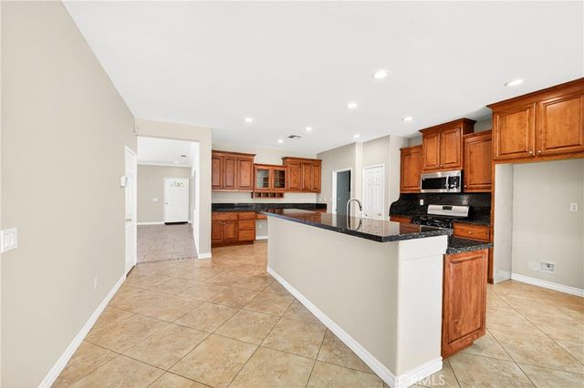 12601 Garfield Street, Victorville, CA 92392