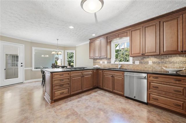 2020 Pearwood Path, Roswell, GA 30076