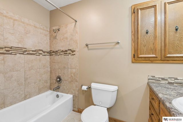 6506 S 89th Circle, Ralston, NE 68127