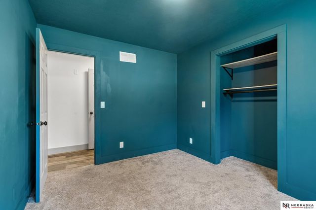 6506 S 89th Circle, Ralston, NE 68127
