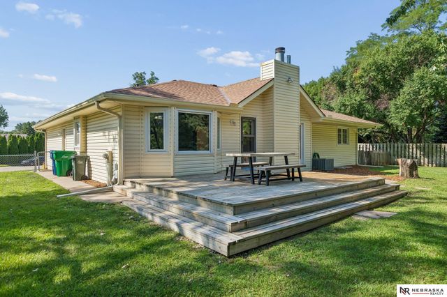 6506 S 89th Circle, Ralston, NE 68127