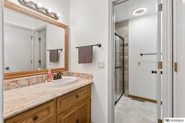 6506 S 89th Circle, Ralston, NE 68127
