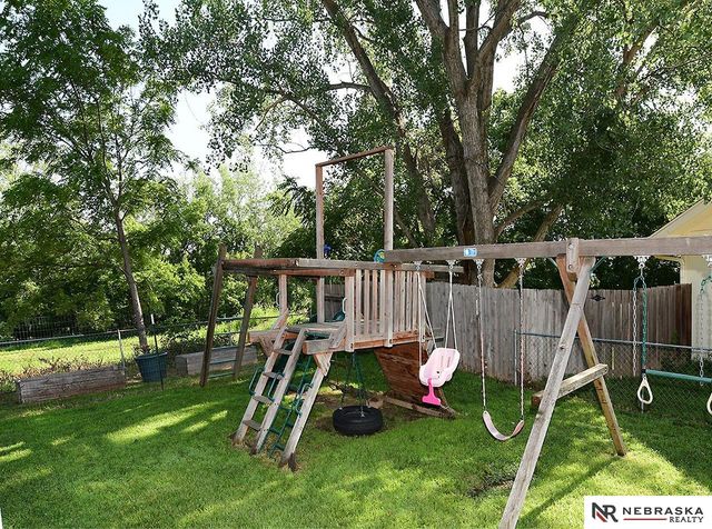 6506 S 89th Circle, Ralston, NE 68127