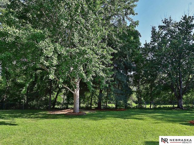 6506 S 89th Circle, Ralston, NE 68127