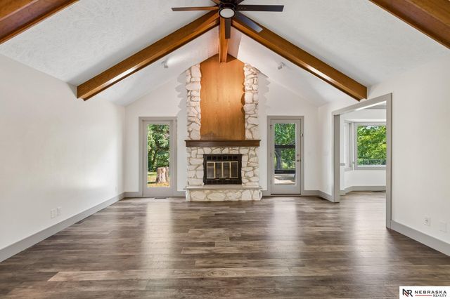 6506 S 89th Circle, Ralston, NE 68127