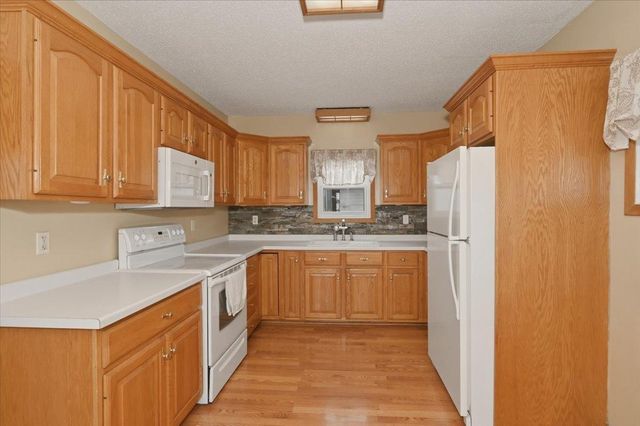216 N 38th Avenue W, Duluth, MN 55807