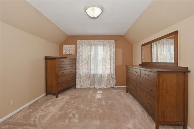 216 N 38th Avenue W, Duluth, MN 55807