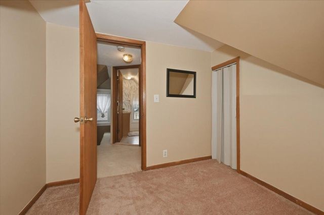 216 N 38th Avenue W, Duluth, MN 55807