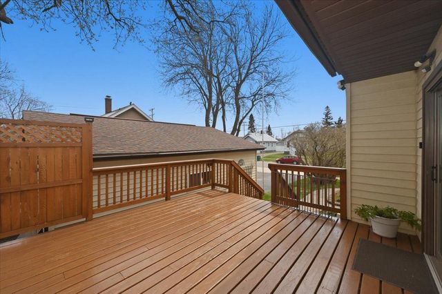 216 N 38th Avenue W, Duluth, MN 55807