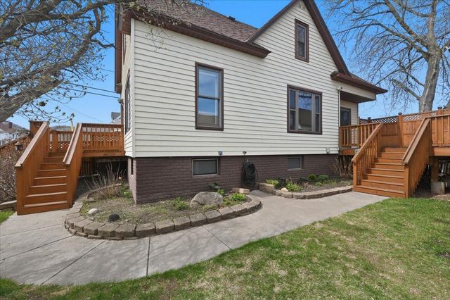 216 N 38th Avenue W, Duluth, MN 55807