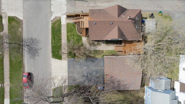 216 N 38th Avenue W, Duluth, MN 55807