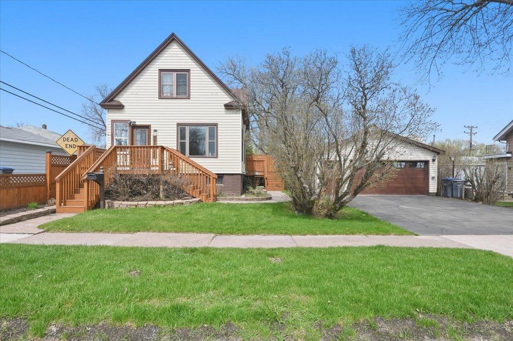 216 N 38th Avenue W, Duluth, MN 55807