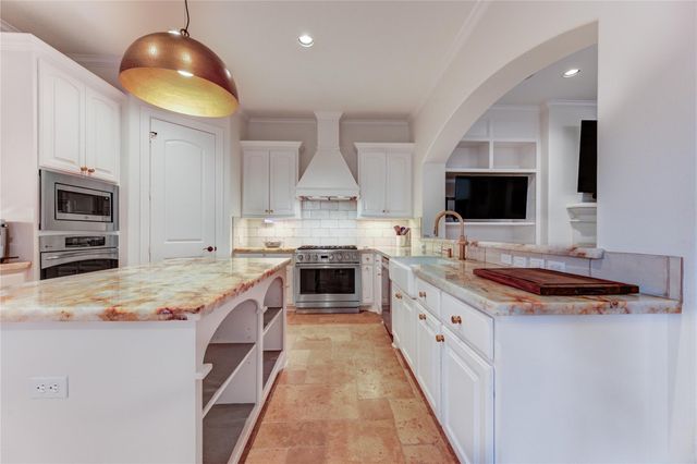7615 Pine Ridge Terrace Road, Houston, TX 77081
