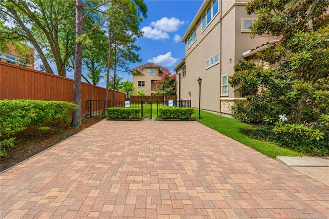 7615 Pine Ridge Terrace Road, Houston, TX 77081