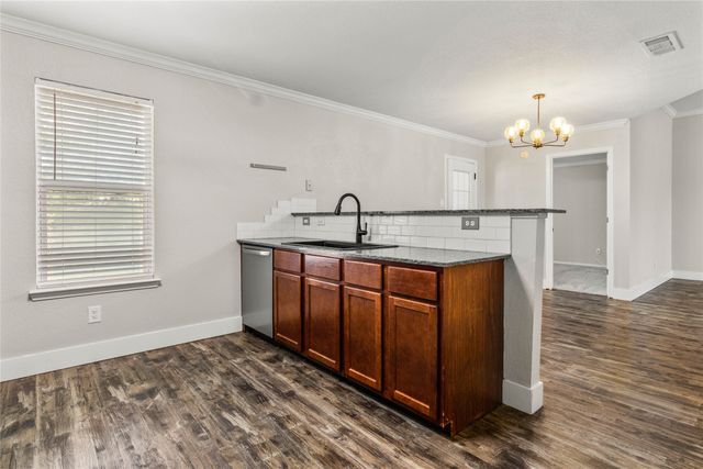 2040 Comal Street, Waco, TX 76708