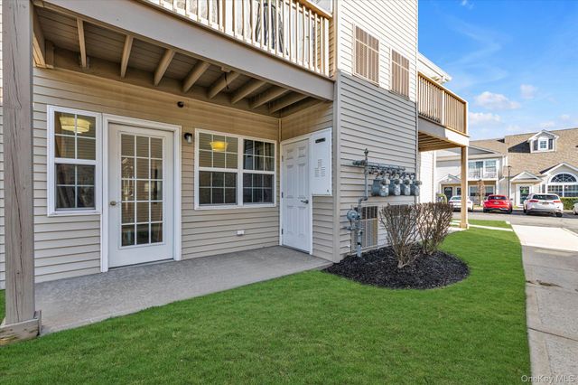 817 Willow Lane, Valley Stream, NY 11580