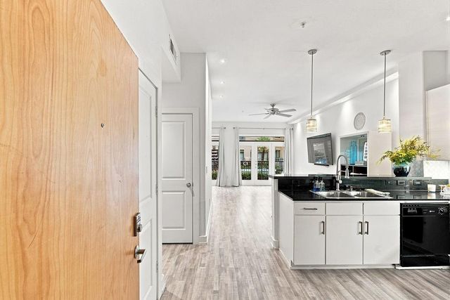 1901 Post Oak Boulevard 1501, Houston, TX 77056