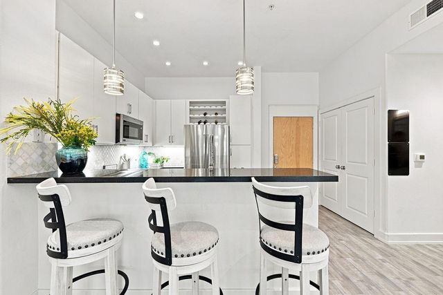 1901 Post Oak Boulevard 1501, Houston, TX 77056