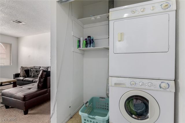 4300 North Lamont Street 209, Las Vegas, NV 89115