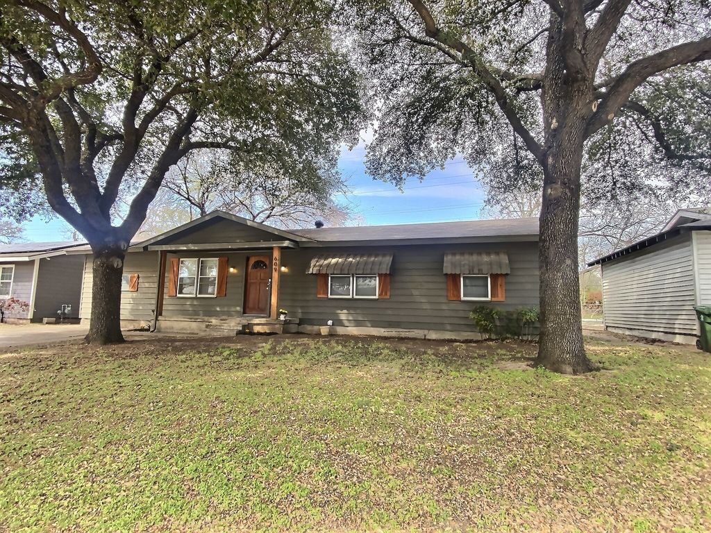 609 E Ellen Avenue, Hurst, TX 76053