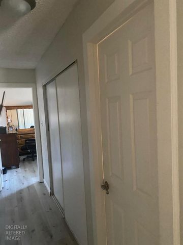 3724 MOONBEAM Dr, Sacramento, CA 95827