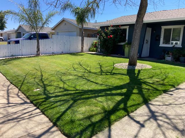 3724 MOONBEAM Dr, Sacramento, CA 95827