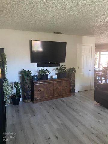 3724 MOONBEAM Dr, Sacramento, CA 95827