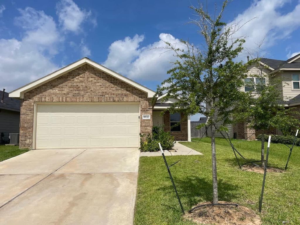 18727 Mercer Falls Drive, Hockley, TX 77447