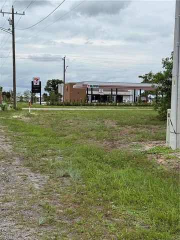 1500 Diplomat PKWY W, Cape Coral, FL 33993