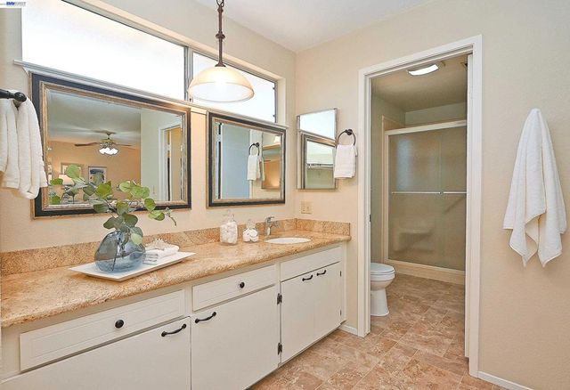 3585 Deer Park Ct, Hayward, CA 94542