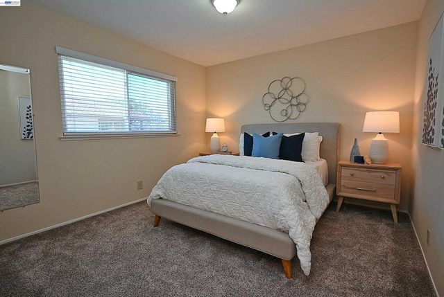3585 Deer Park Ct, Hayward, CA 94542