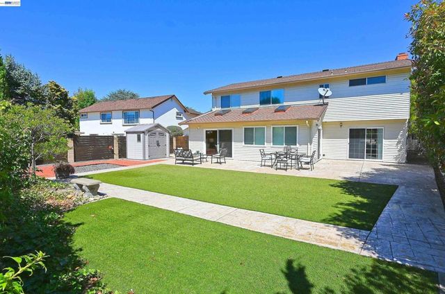 3585 Deer Park Ct, Hayward, CA 94542